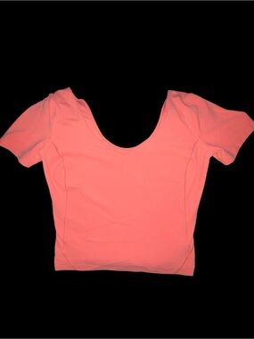 🪸 Lululemon Bright Coral Cropped Workout Top
